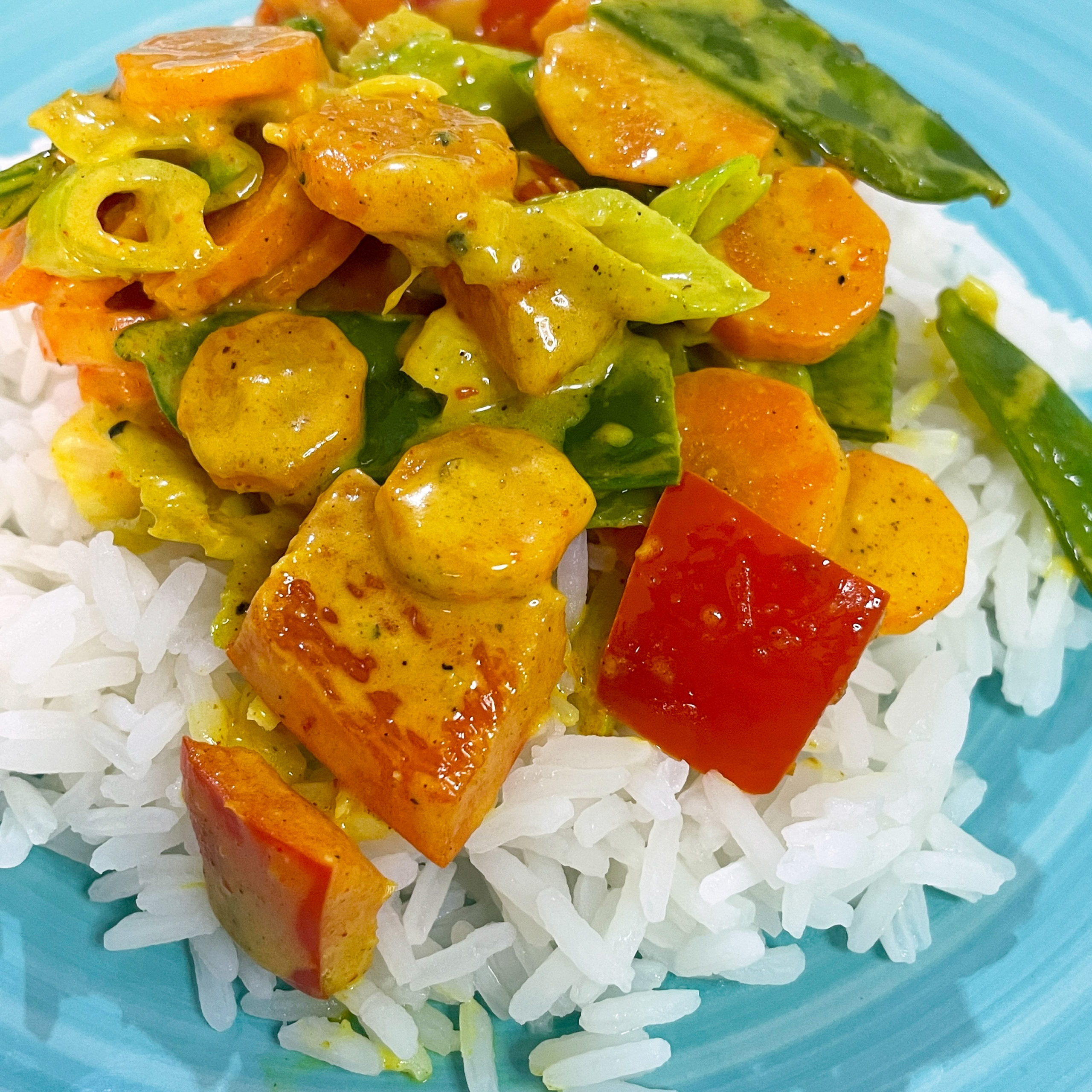 kalorienarme gegrillte Paprika Suppe mit Möhren, rote Zwiebel