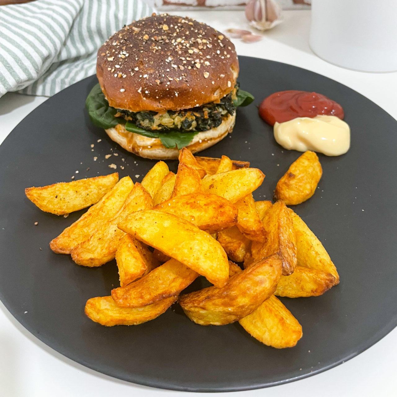 Vegetarischer Spinat Gorgonzola Burger Patty - Paradieskueche